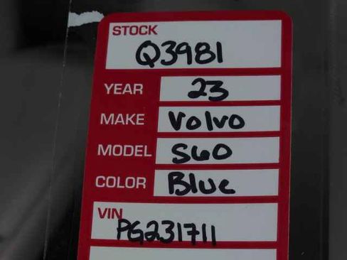 Used 2023 Volvo S60 B5 Core w/ Climate Package image 32