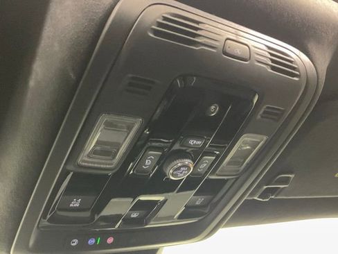 Used 2025 Cadillac Escalade V AWD/4WD image 15