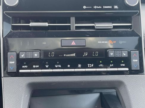 Used 2020 Toyota Avalon Limited w/ Advanced Safety Package FWD image 28