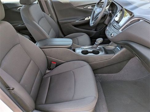 Used 2023 Chevrolet Malibu LT image 29