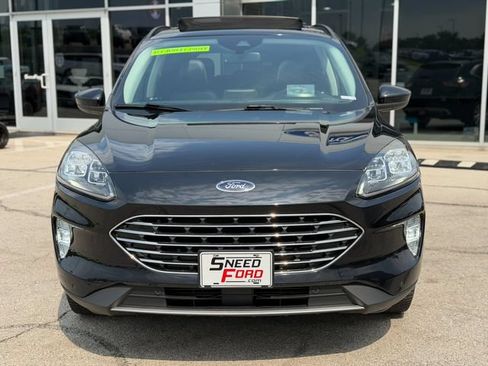 Used 2022 Ford Escape Titanium w/ Titanium Elite Package AWD/4WD image 2