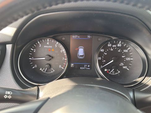 Used 2019 Nissan Rogue SV AWD/4WD image 14