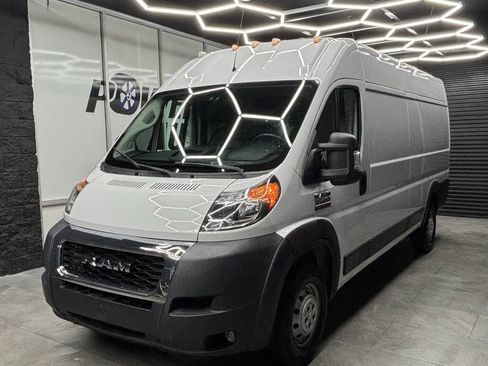 Used 2020 RAM ProMaster 3500 w/ Premium Appearance Group FWD image 3