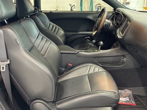Used 2019 Dodge Challenger SRT Hellcat w/ Laguna Leather Package RWD image 12