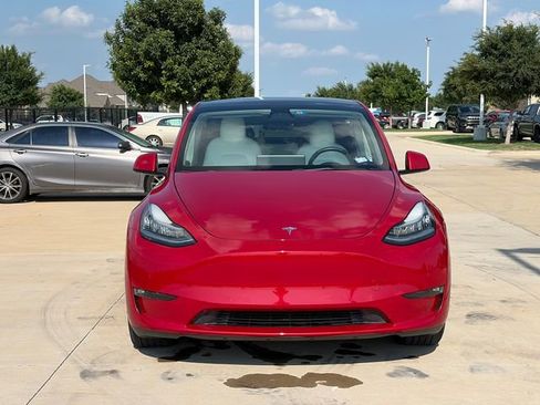 Used 2022 Tesla Model Y Long Range AWD/4WD image 2