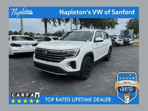 Used 2024 Volkswagen Atlas SE FWD image 1