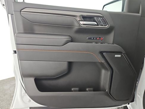 Used 2025 GMC Sierra 1500 AT4 image 28