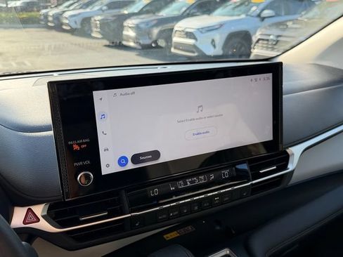 Used 2026 Toyota Sienna XLE FWD image 23