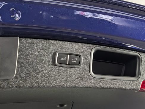 New 2026 Porsche Macan AWD/4WD image 16