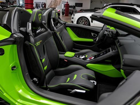 Used 2024 Lamborghini Huracan EVO AWD/4WD image 32