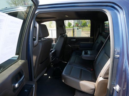 Used 2022 GMC Sierra 3500 Denali w/ Denali Ultimate Package AWD/4WD image 12