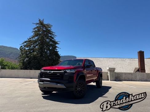Used 2023 Chevrolet Colorado Trail Boss w/ Technology Package AWD/4WD image 1