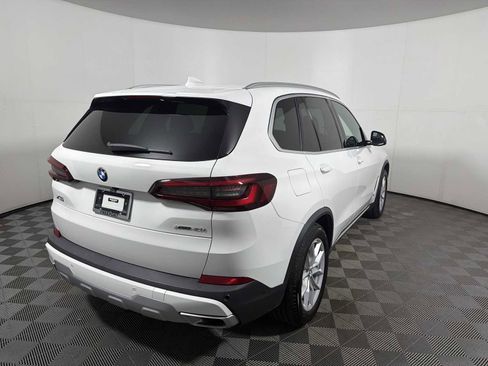 Certified 2023 BMW X5 xDrive40i w/ Premium Package AWD/4WD image 3