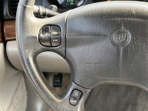 Used 2004 Buick Le Sabre Custom image 13