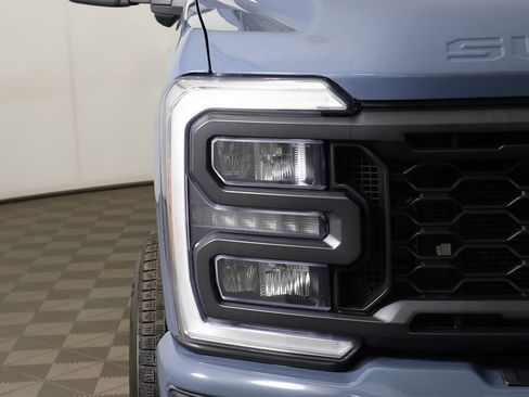 Used 2023 Ford F250 Lariat w/ Lariat Ultimate Package AWD/4WD image 19
