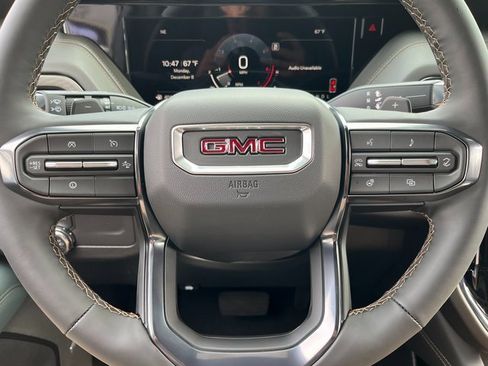 New 2026 GMC Yukon XL AT4 image 21