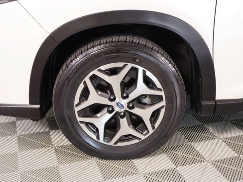 Used 2022 Subaru Forester Premium AWD/4WD image 18