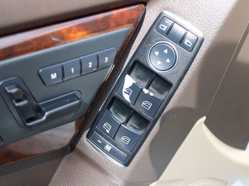 Used 2013 Mercedes-Benz GLK 350 2WD image 14