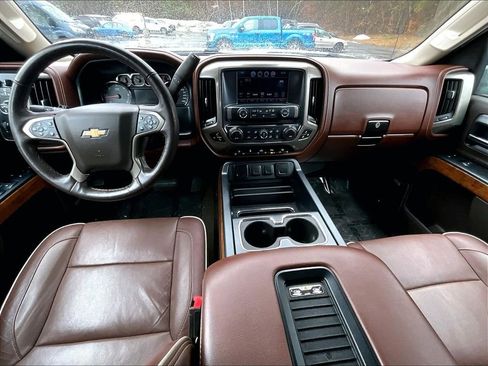 Used 2017 Chevrolet Silverado 2500 High Country w/ Snow Plow Prep Package image 21