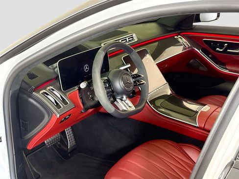 Used 2025 Mercedes-Benz S 63 AMG S image 15