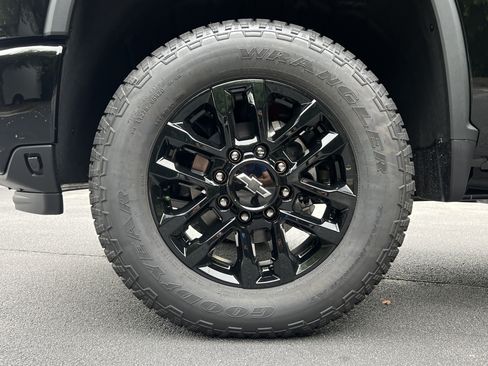 New 2026 Chevrolet Silverado 2500 Custom w/ Custom Value Package AWD/4WD image 40