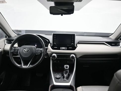 Used 2019 Toyota RAV4 Limited w/ Carpet Mat Package AWD/4WD image 38