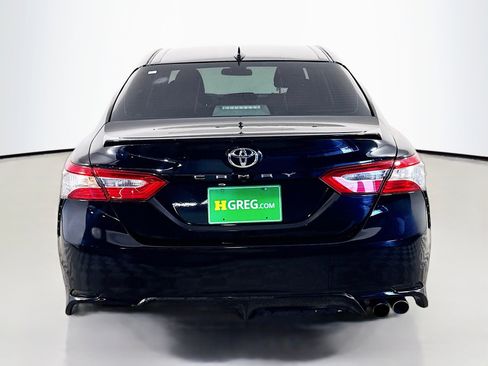 Used 2019 Toyota Camry SE image 8