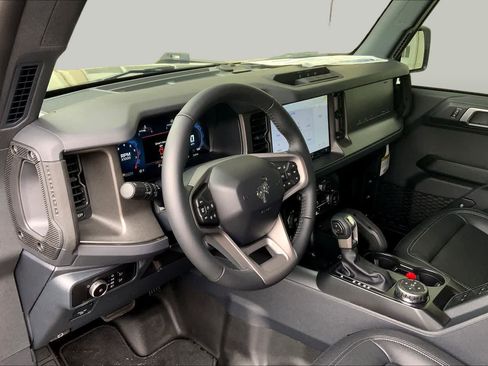 New 2025 Ford Bronco Big Bend w/ Black Diamond Package AWD/4WD image 6