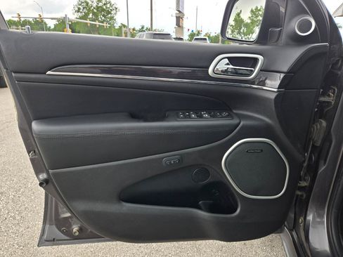 Used 2015 Jeep Grand Cherokee High Altitude AWD/4WD image 18