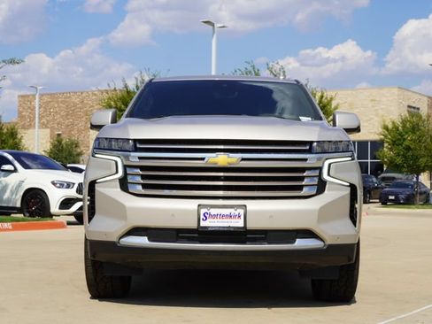 Used 2023 Chevrolet Tahoe High Country RWD image 2