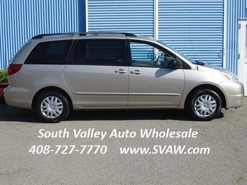 Used 2005 Toyota Sienna LE w/ LE Pkg 1 FWD image 5