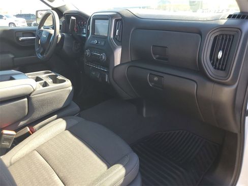 Certified 2024 Chevrolet Silverado 1500 Custom image 29