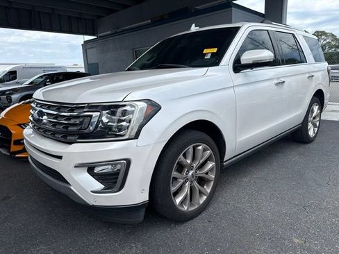 Used 2019 Ford Expedition Limited w/ Equipment Group 302A RWD image 2