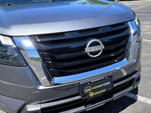 Used 2024 Nissan Pathfinder SV AWD/4WD image 34