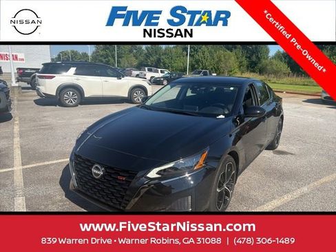 Used 2025 Nissan Altima 2.5 SR FWD image 1