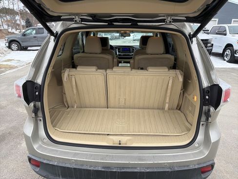 Used 2015 Toyota Highlander Limited image 5