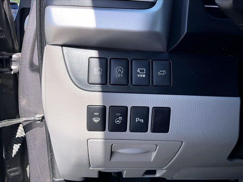 Used 2019 Toyota Highlander Limited Platinum AWD/4WD image 27