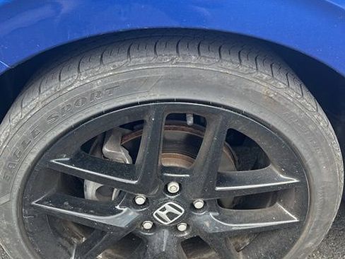 Used 2024 Honda Civic Sport image 3