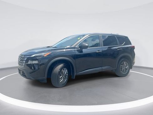 Used 2025 Nissan Rogue S FWD image 1