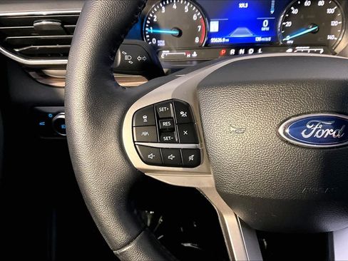 Used 2022 Ford Explorer Limited w/ Equipment Group 301A AWD/4WD image 24