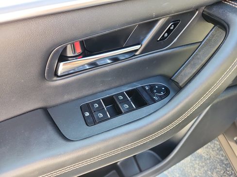 Used 2025 MAZDA CX-90 3.3 Turbo w/ Preferred Package image 21