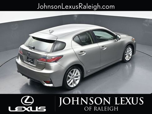 Used 2017 Lexus CT 200h image 28