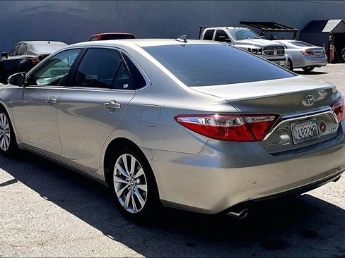 Used 2015 Toyota Camry XLE w/ Advanced Technology Package FWD image 6