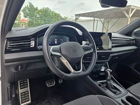 Used 2025 Volkswagen Jetta Sport FWD image 15
