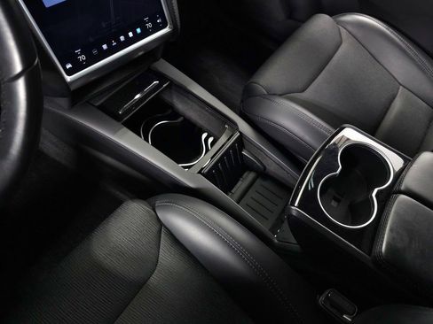 Used 2018 Tesla Model X 75D image 31