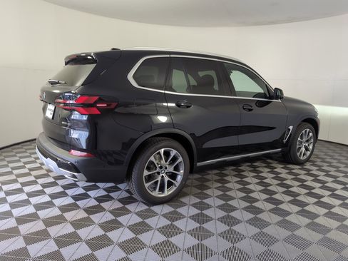 Used 2026 BMW X5 sDrive40i w/ Premium Package image 7