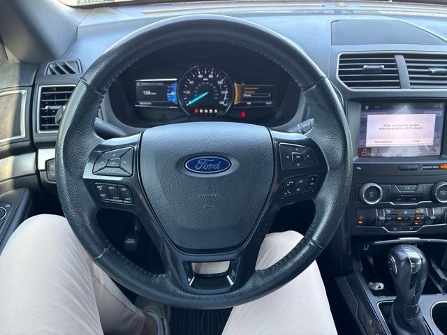 Used 2019 Ford Explorer XLT w/ Equipment Group 202A FWD image 9