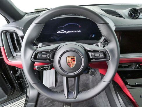 New 2026 Porsche Cayenne Coupe AWD/4WD image 9