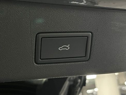 New 2025 Volkswagen ID.4 Pro S image 40