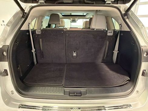 Used 2021 Toyota Highlander Platinum FWD image 22